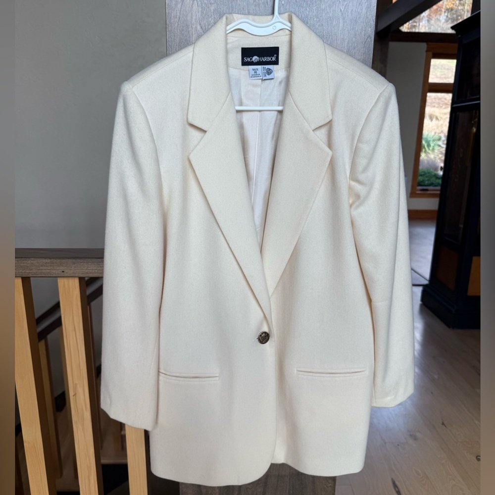 Vintage - Sag Harbor Women’s Light Yellow Blazer, 100% Wool, size 16, EUC